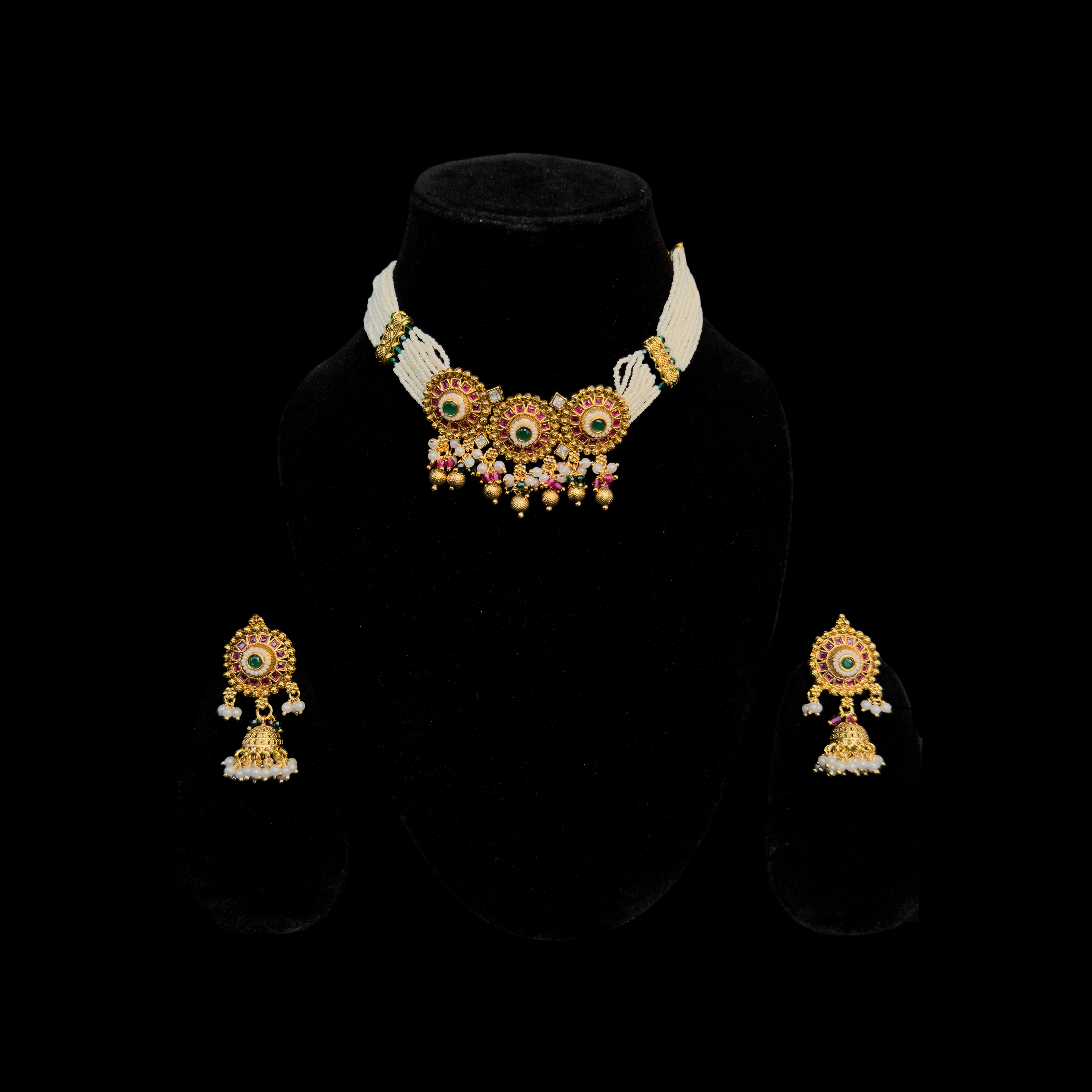 Enter a realm of luxury with Gethnical's Bridal Collection. Each piece reflects our dedication to quality, made to celebrate your special day. Our bridal jewelry combines traditional craftsmanship with modern style, ensuring you look stunning on your big day. This collection represents the best for the bride who wants nothing less than perfection.