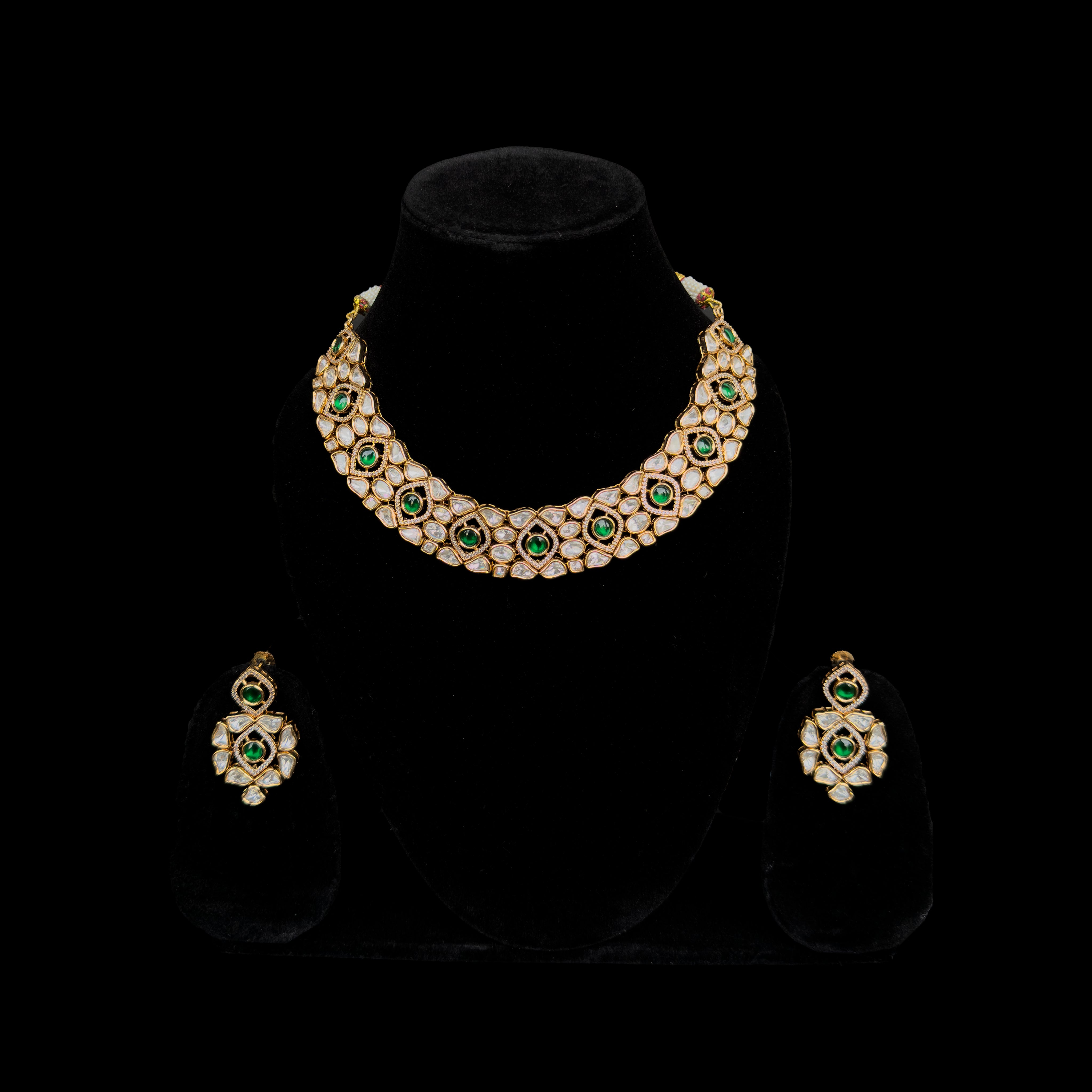 Enter a realm of luxury with Gethnical's Bridal Collection. Each piece reflects our dedication to quality, made to celebrate your special day. Our bridal jewelry combines traditional craftsmanship with modern style, ensuring you look stunning on your big day. This collection represents the best for the bride who wants nothing less than perfection.