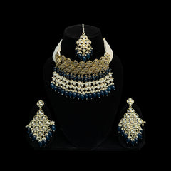Enter a realm of luxury with Gethnical's Bridal Collection. Each piece reflects our dedication to quality, made to celebrate your special day. Our bridal jewelry combines traditional craftsmanship with modern style, ensuring you look stunning on your big day. This collection represents the best for the bride who wants nothing less than perfection.
