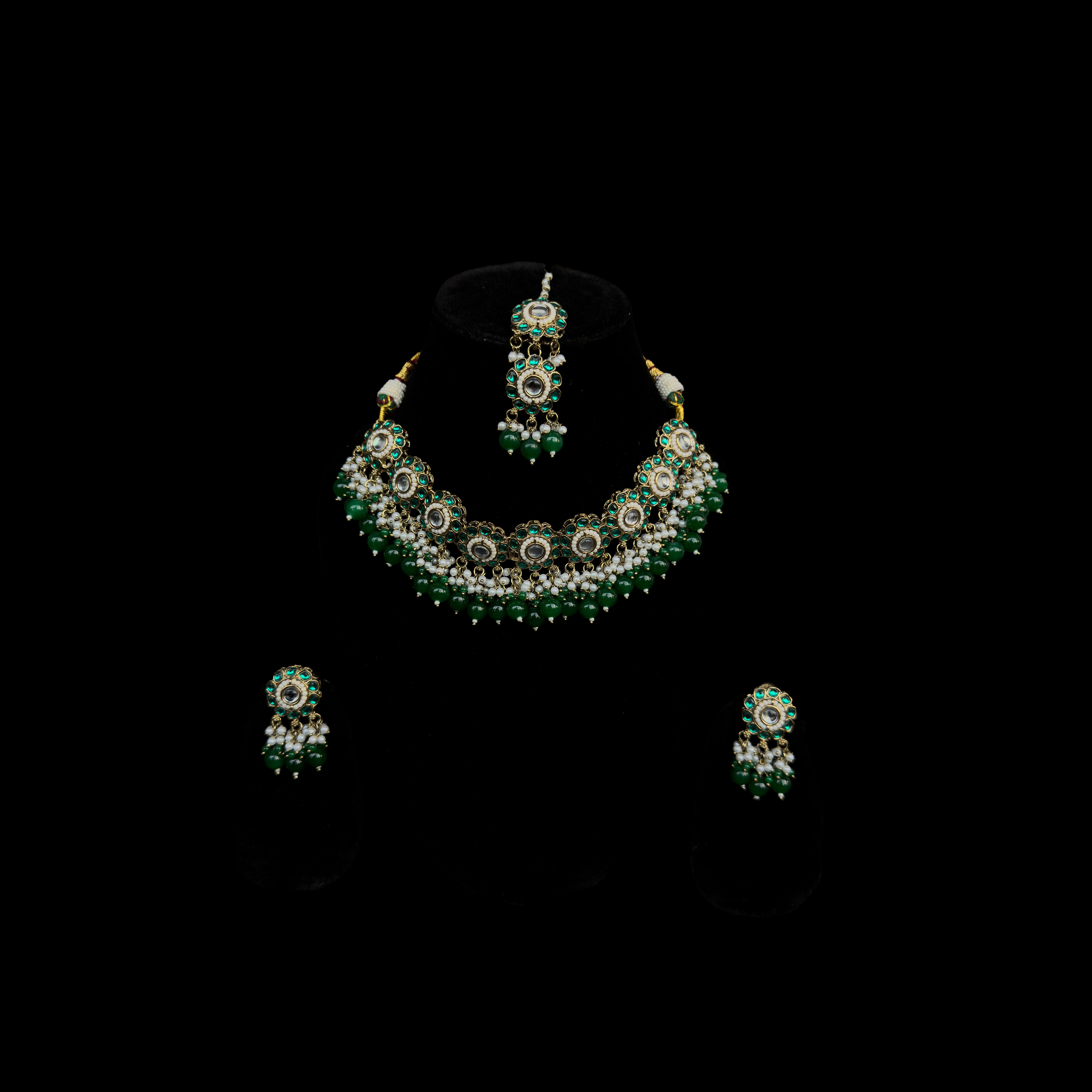 Enter a realm of luxury with Gethnical's Bridal Collection. Each piece reflects our dedication to quality, made to celebrate your special day. Our bridal jewelry combines traditional craftsmanship with modern style, ensuring you look stunning on your big day. This collection represents the best for the bride who wants nothing less than perfection.

